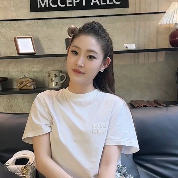 ◆大人気◆ ミュウミュウ 刺繍入りジャージーTシャツ コピー選べる2色 mys60916